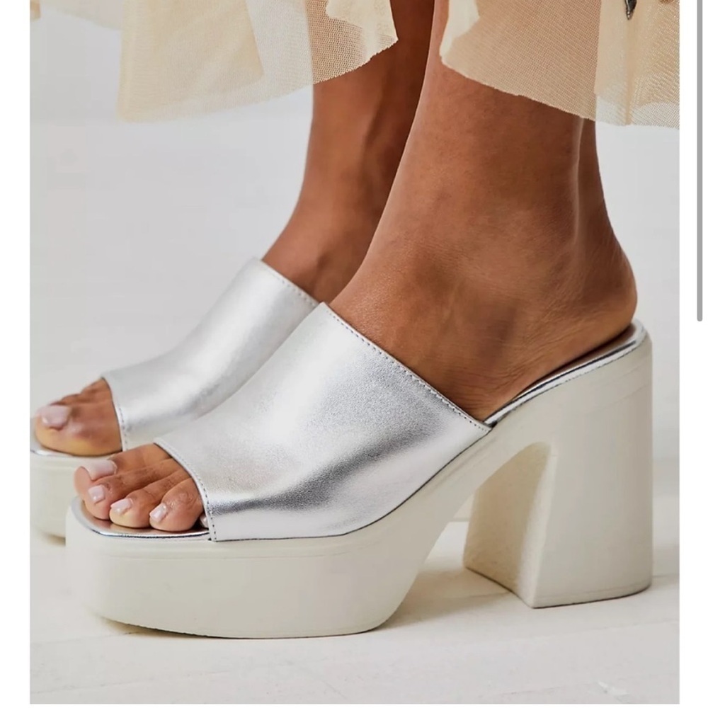 NIB Free People Zoe Platform Metallic Silver Chunky Slide Sandals Sz 39.5